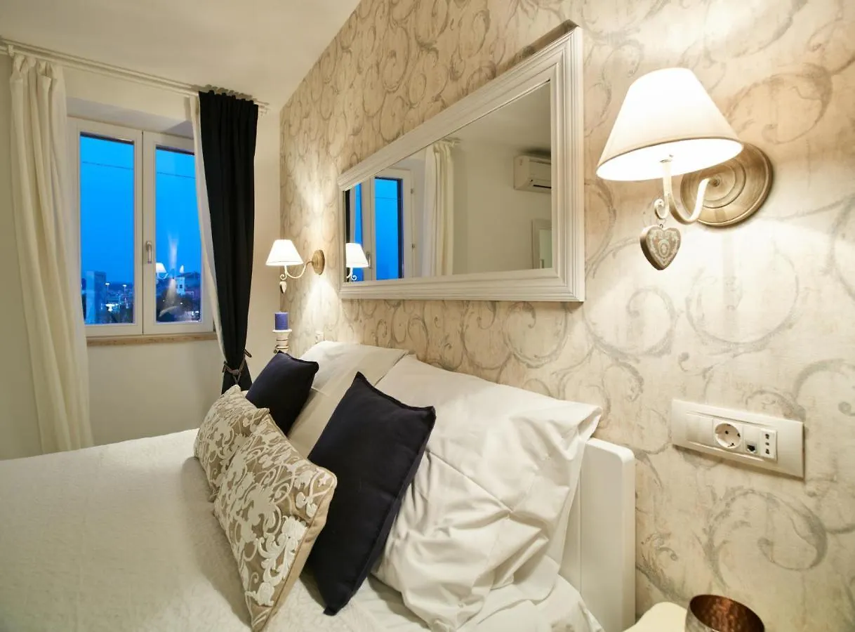 Old Town Splendid Apartments By Irundo Rovinj Hırvatistan