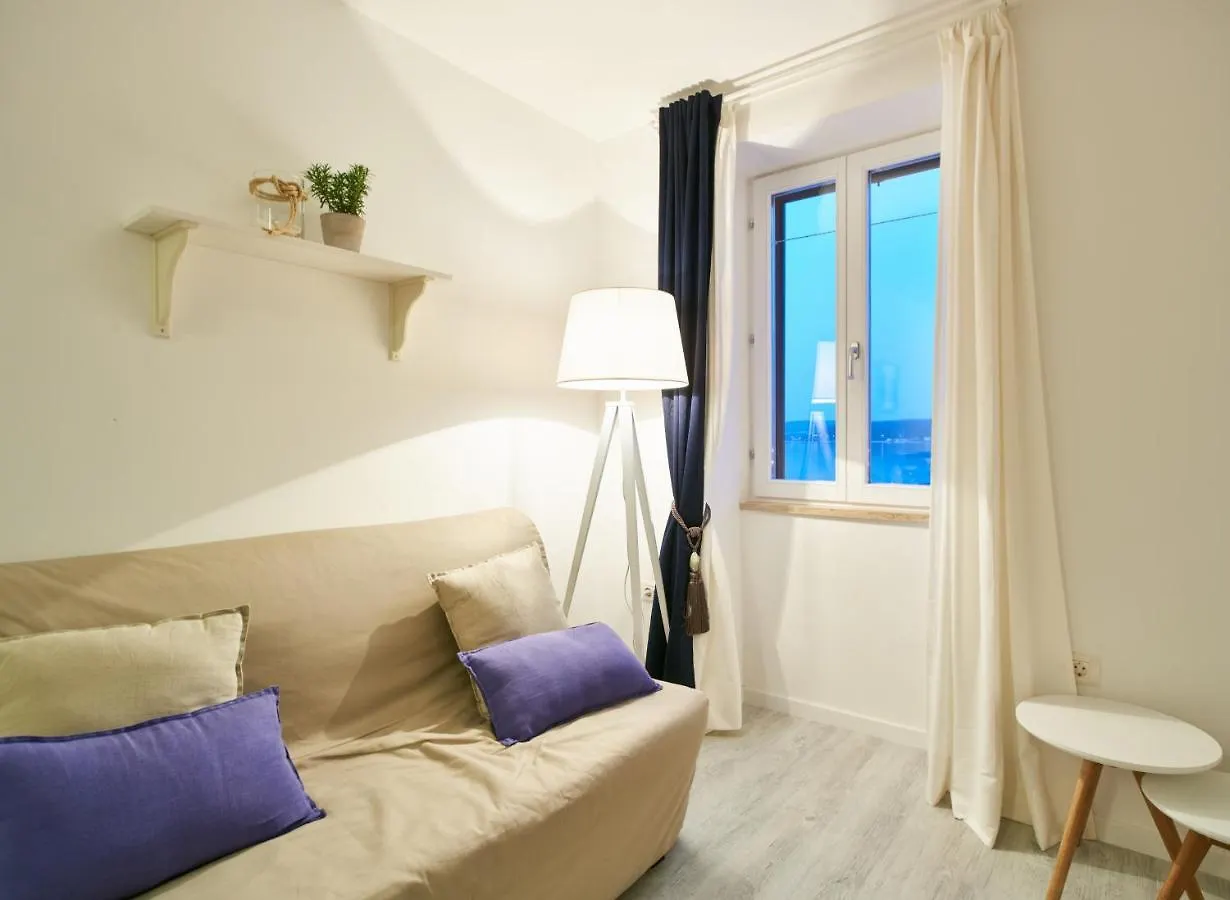 Old Town Splendid Apartments By Irundo Rovigno 0*,  Croazia