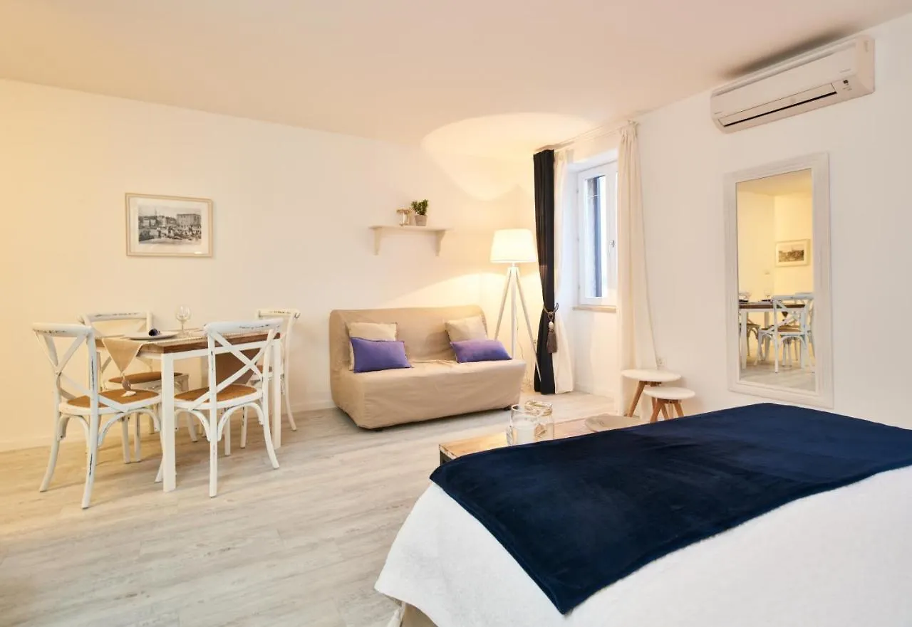 Old Town Splendid Apartments By Irundo Rovinj